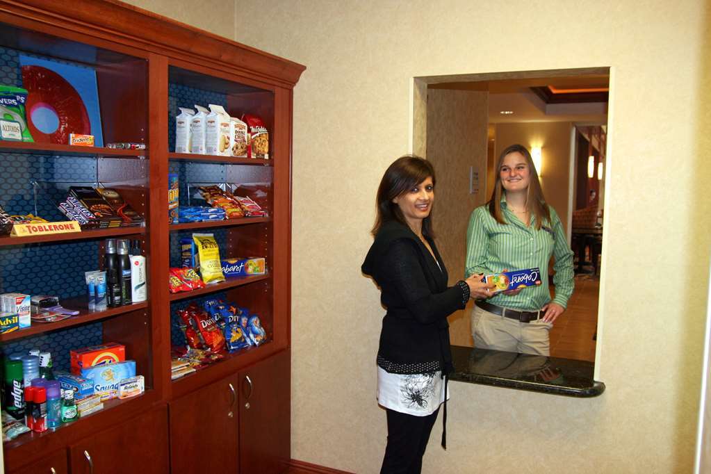 Hampton Inn & Suites Arcata Restaurant photo